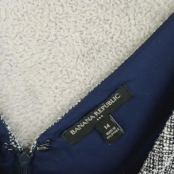 Banana Republic Womens Tweed Sleeveless Knee Sheath Dress Size 14 Gray 18PT - Picture 4 of 9